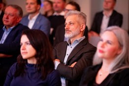 LUKAS BARTKUS PIC. 20251028 1949 0460 72 LBA 0460 LBA 0460