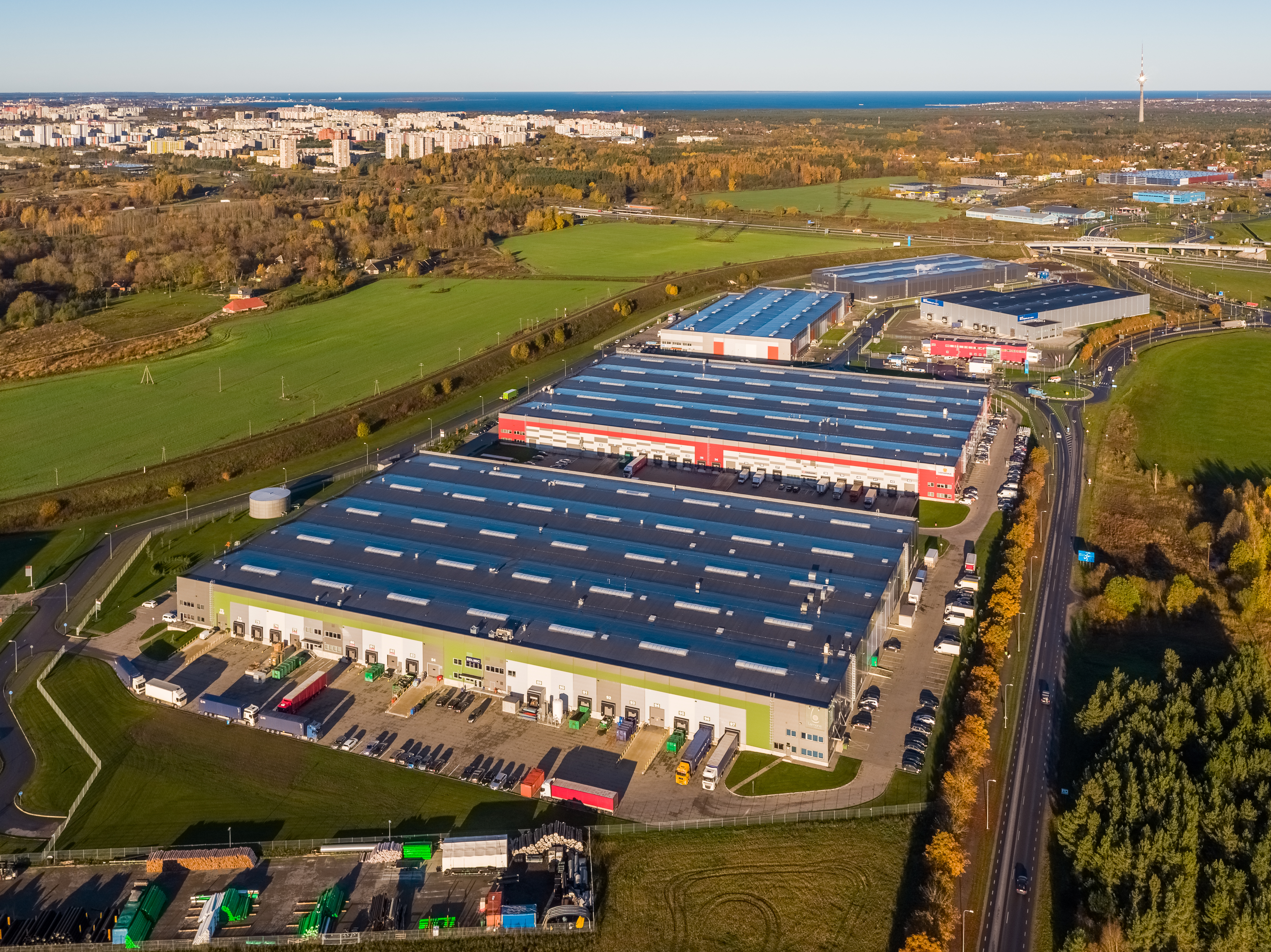 Nehatu Logistics Park in Tallinn, one of our real estate holdings. As e-commerce is taking off, warehouses, logistics centres and distribution depots are in keen demand. The Baltic region’s position as a cost-competitive outsourcing destination is complemented by integrated IT solutions and infrastructure, and its strategic location in northern Europe with access to the Nordics, continental Europe, Russia and Poland.